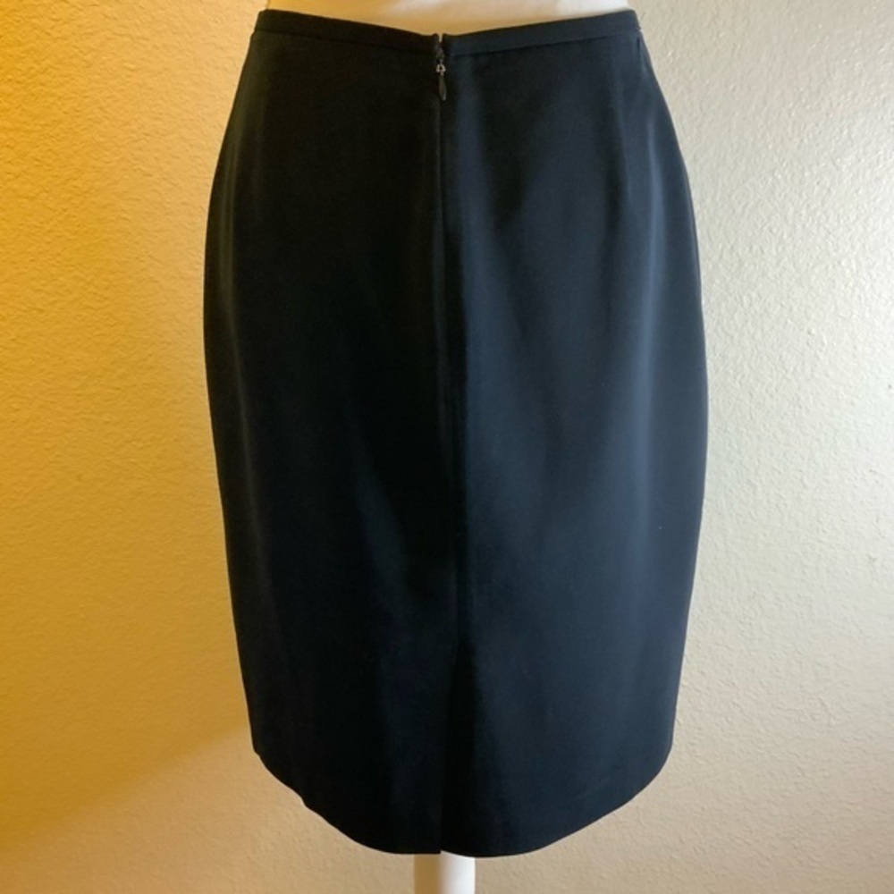 Skirt - Picture 3 of 4
